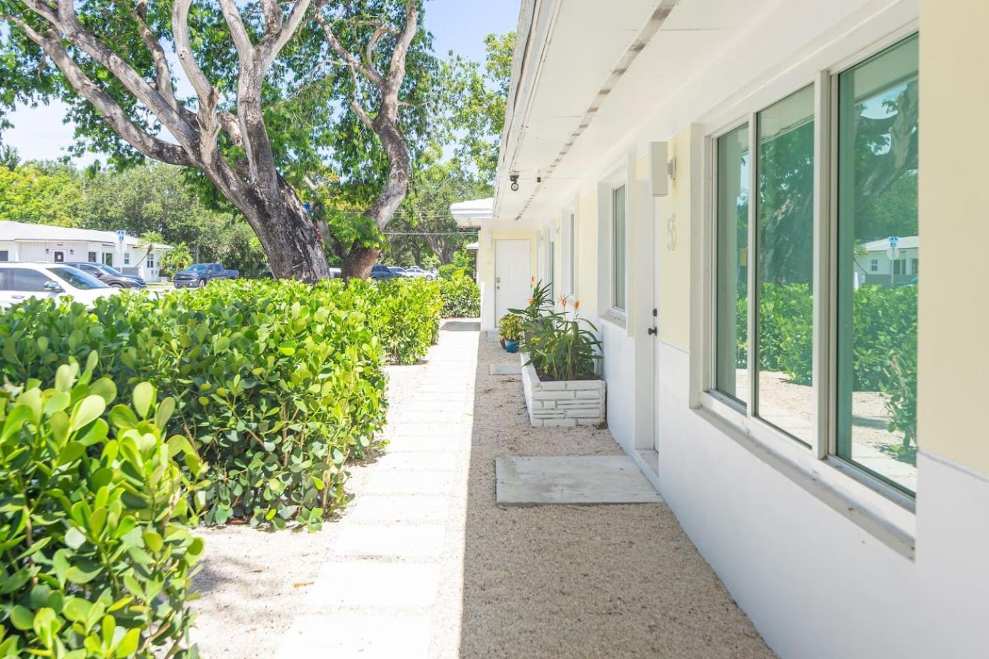 Newly Renovated Stylish Studio In El Portal #2 Miami Exterior photo